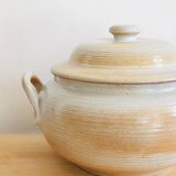 Vintage soup kitchen in Grès du Marais