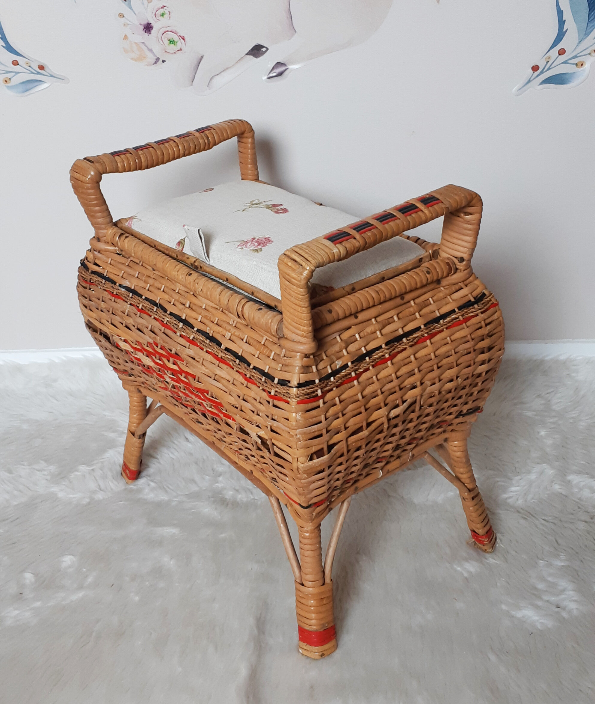 Wood and rattan worker