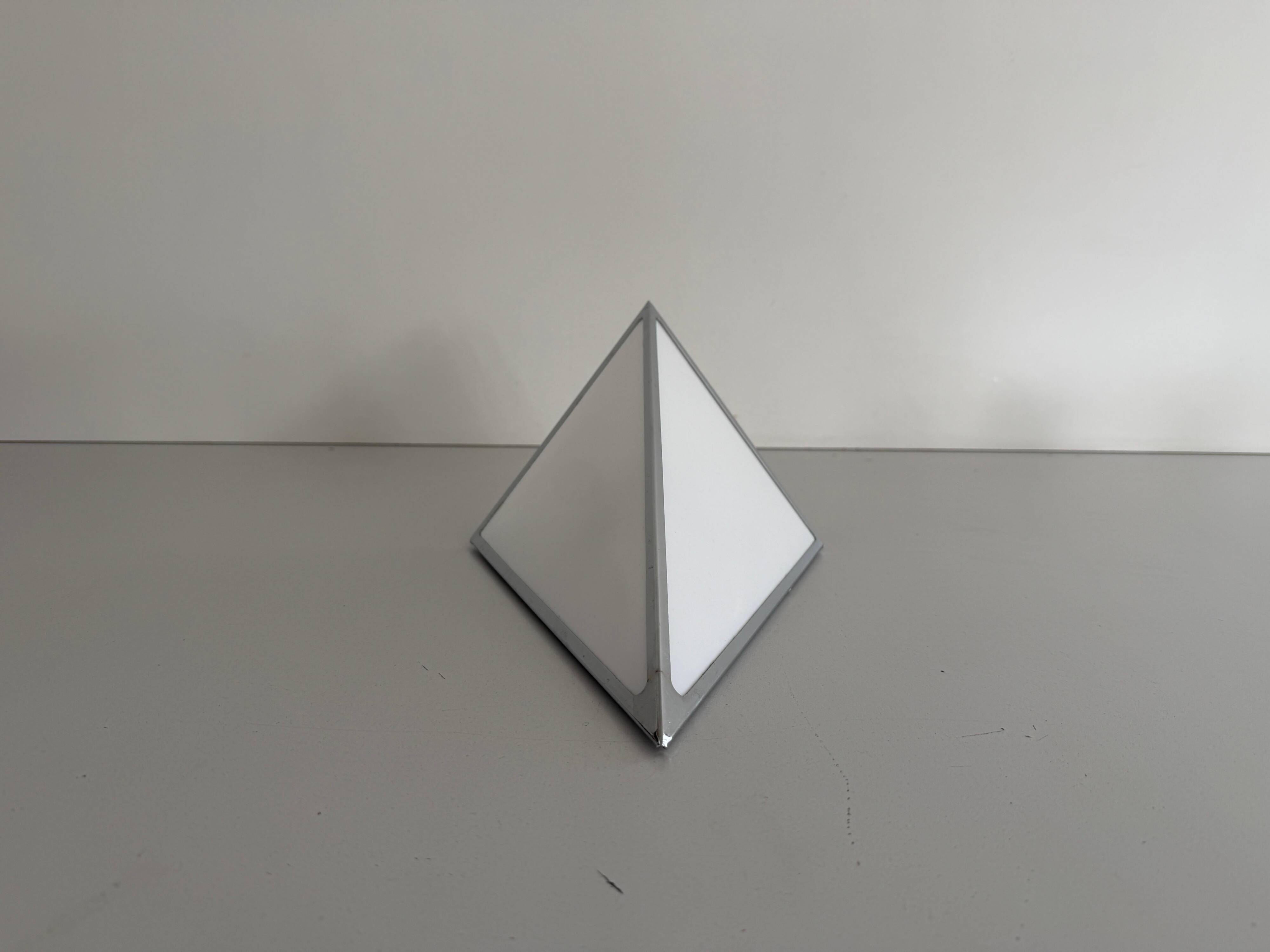 Simple opal glass wall light with an aluminium body, 1980s, Germany.