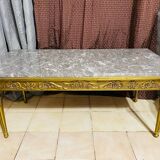 Table basse style Louis XVI – Marbre et structure bronze dorée