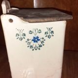 Salt box in faience and wood