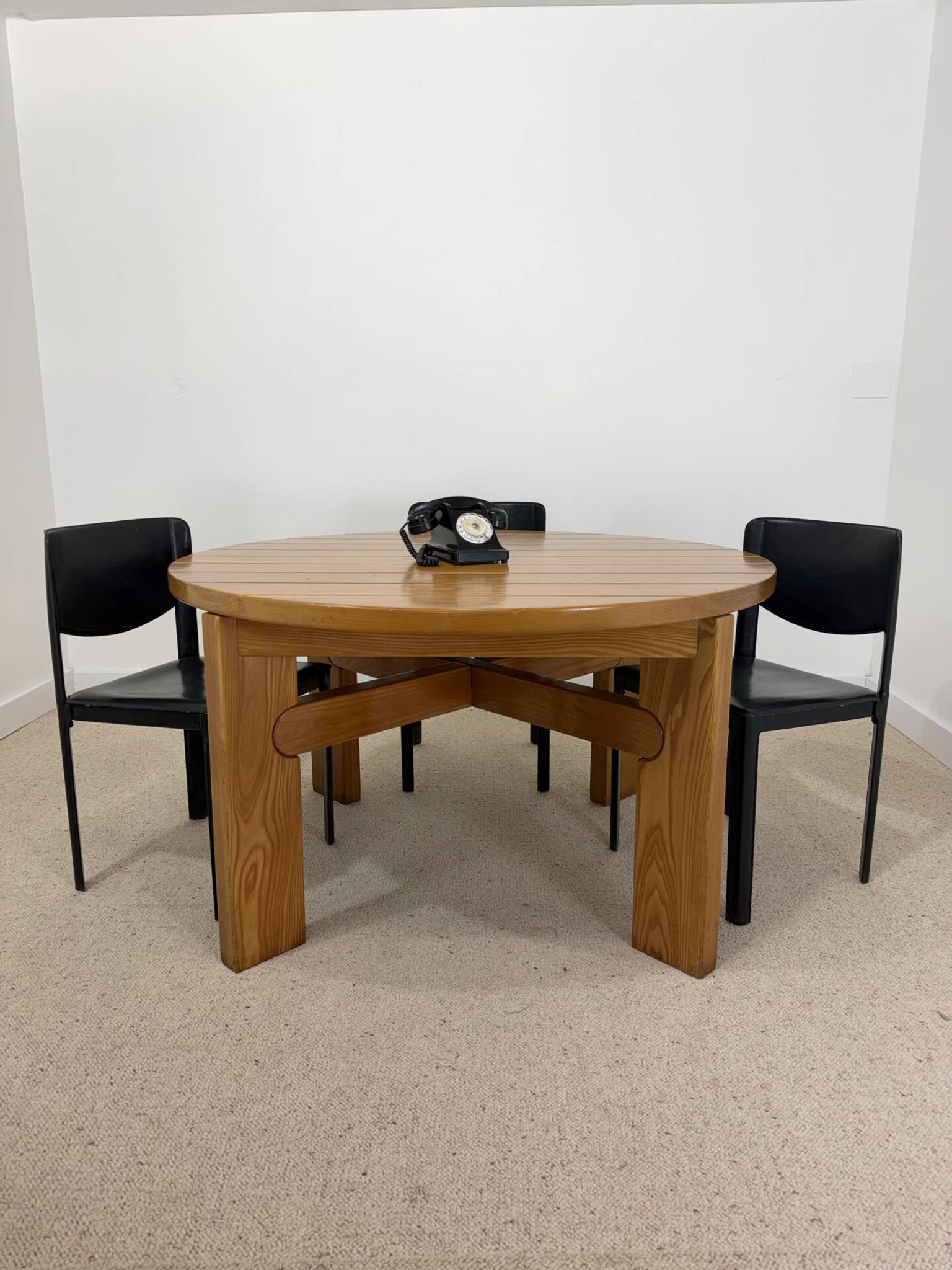 Vintage extendable round table in the spirit of Atelier Chauvin S.A. – 1970s