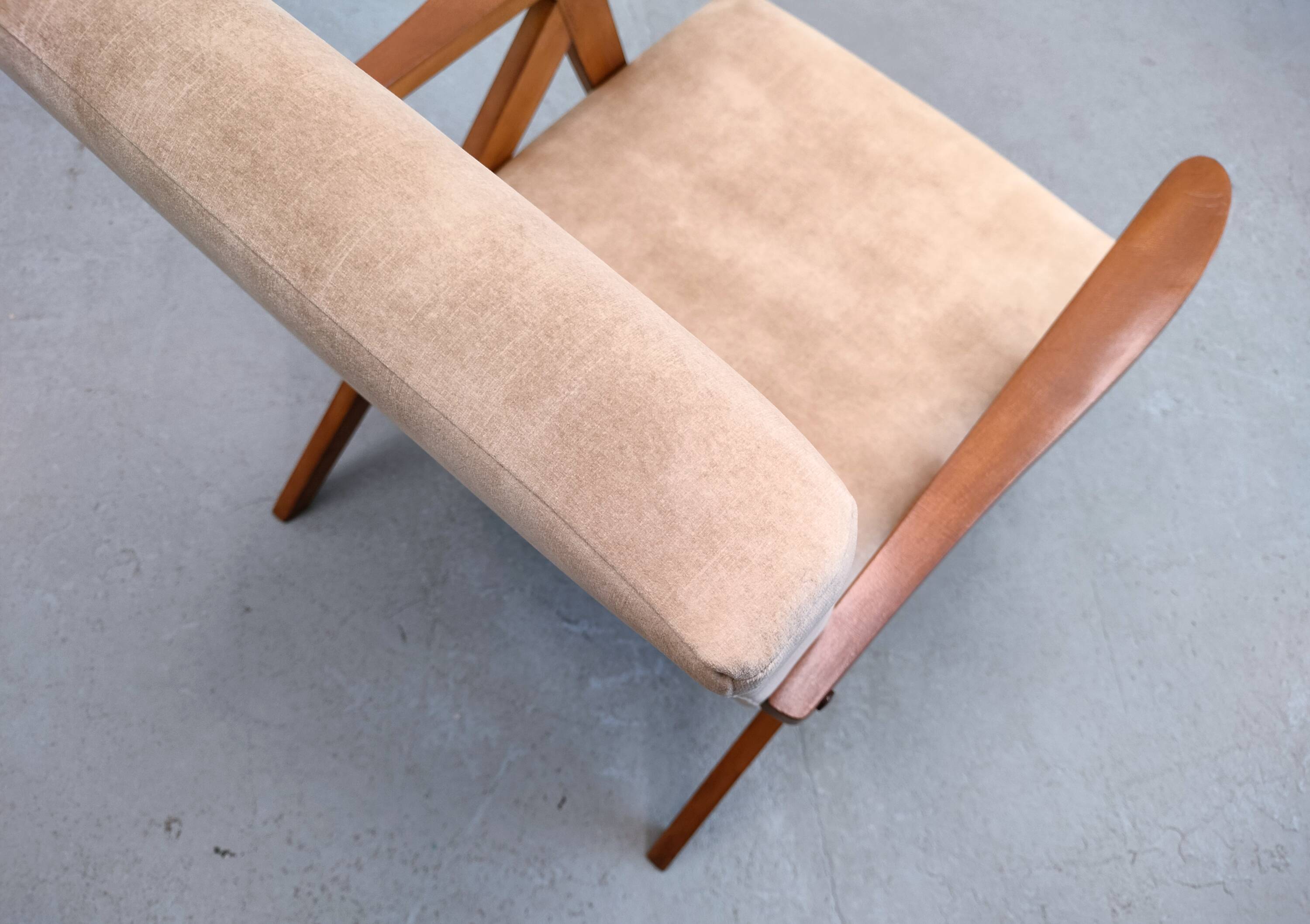 1960 Mid Century Easy Chair Model B 310 Var in Beige Velvet