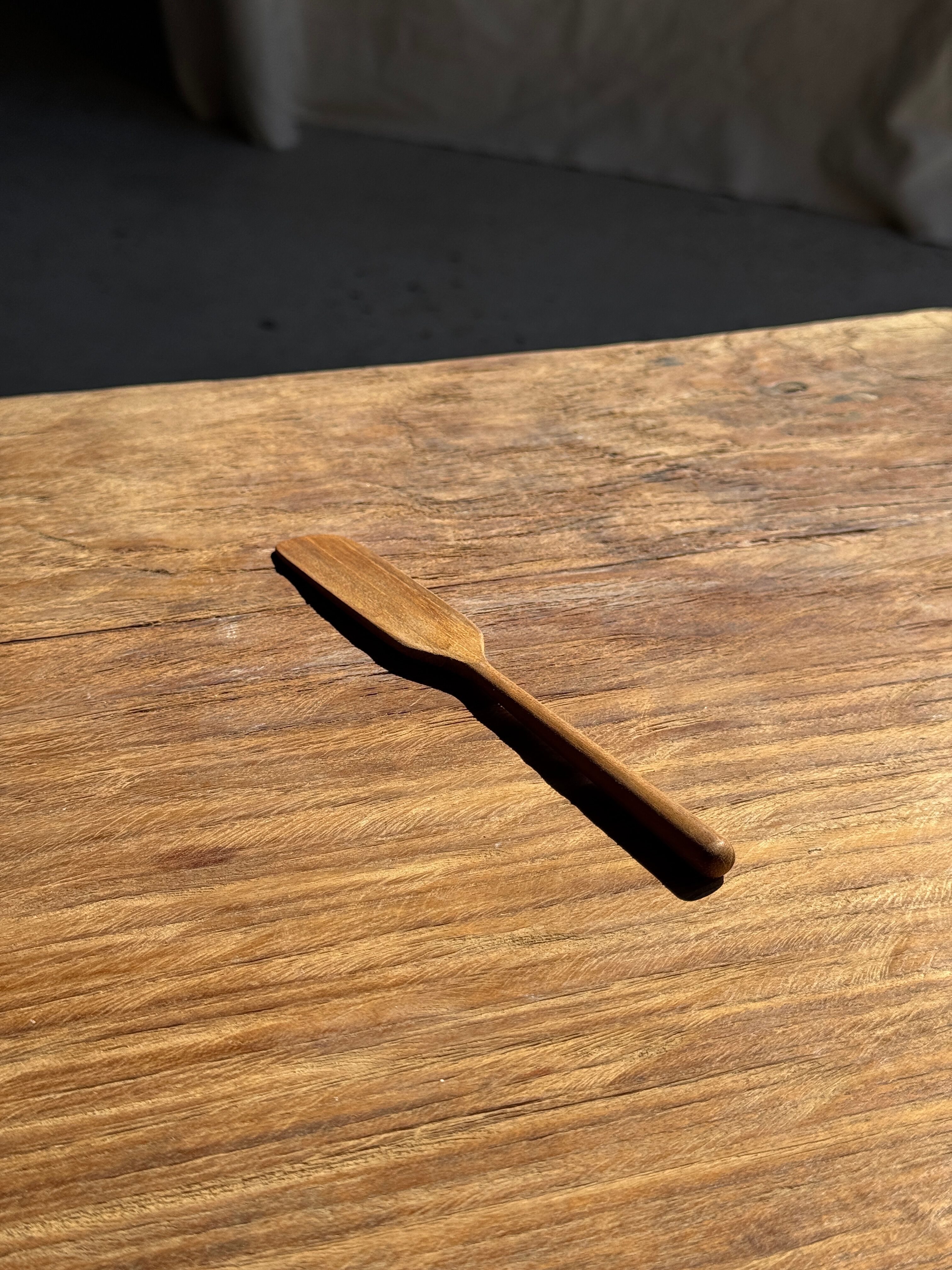 Small spatula, teak spreading knife, Indonesian monoxyle L18 l2.