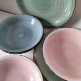 Set of 7 vintage flat and deep plates