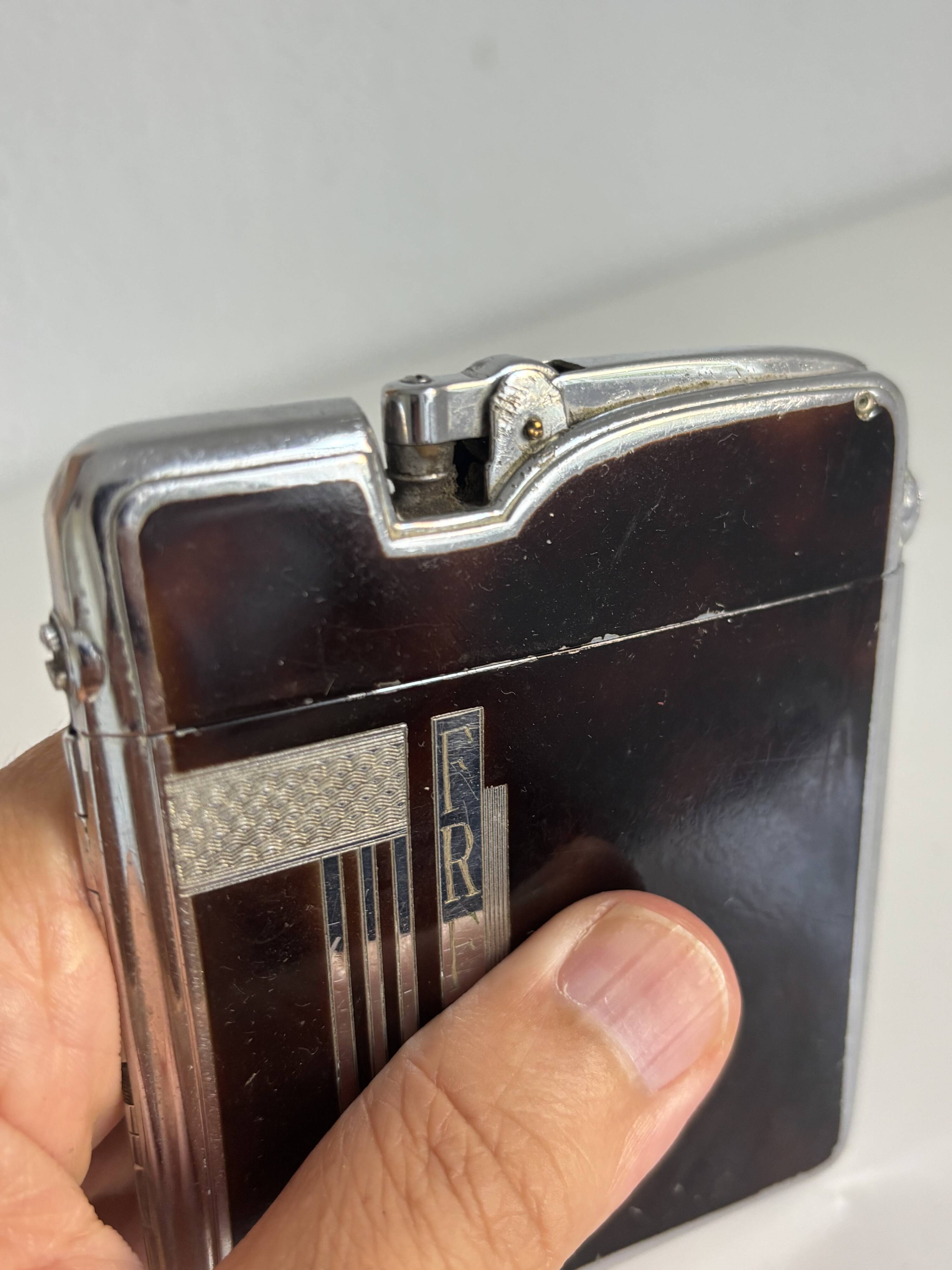 Porte cigarettes vintage 1930 métal Art Déco Ronson USA - 10,5 x 8,5 cm