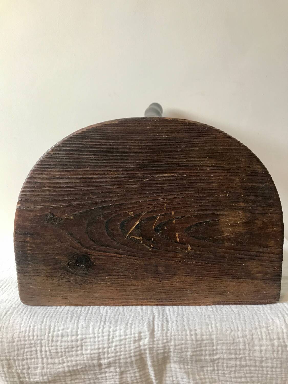 Cowherd tripod stool