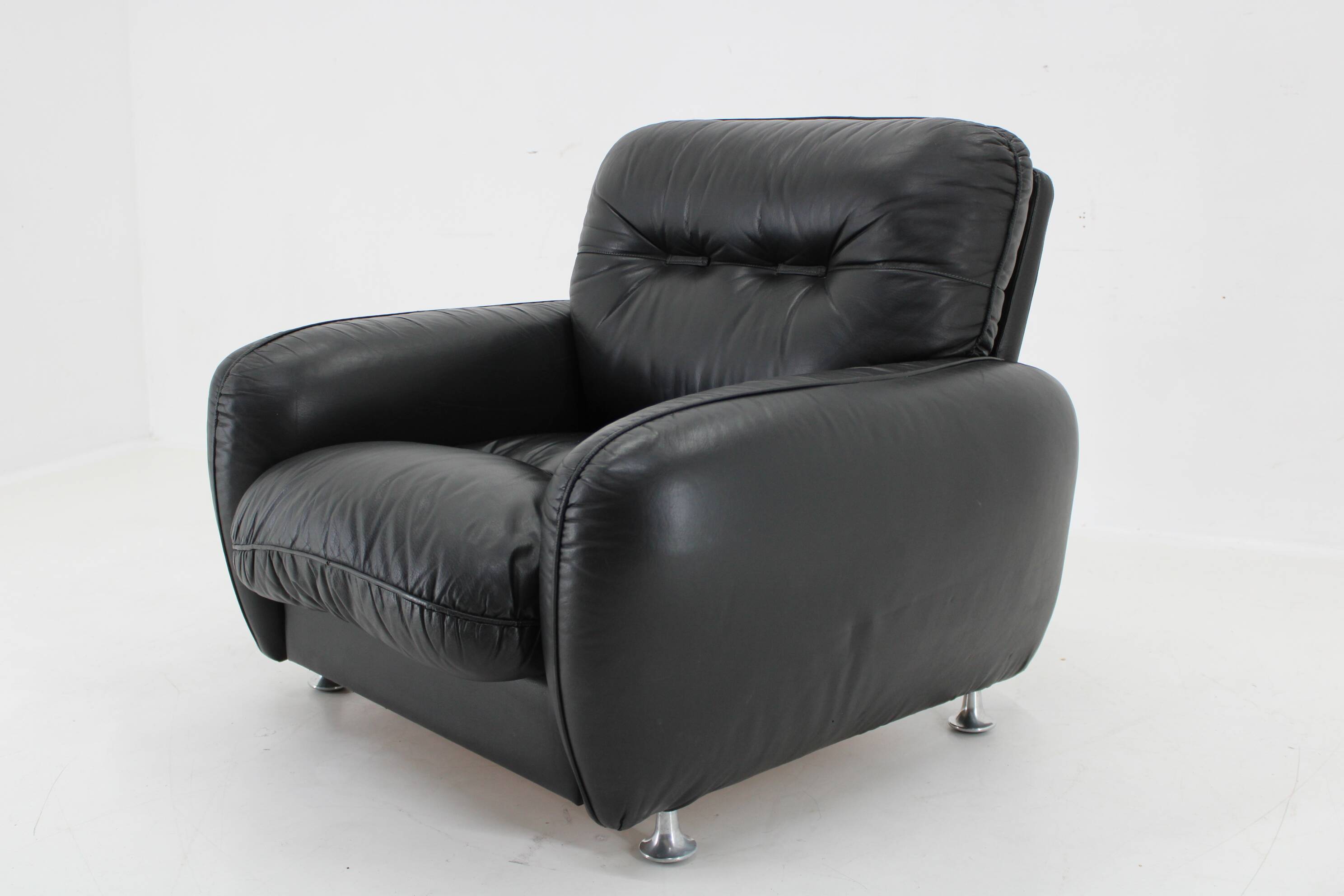 1970s Italian Armchair in Black Leather