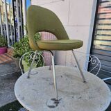 Knoll conference chair designed by Eero Saarinen