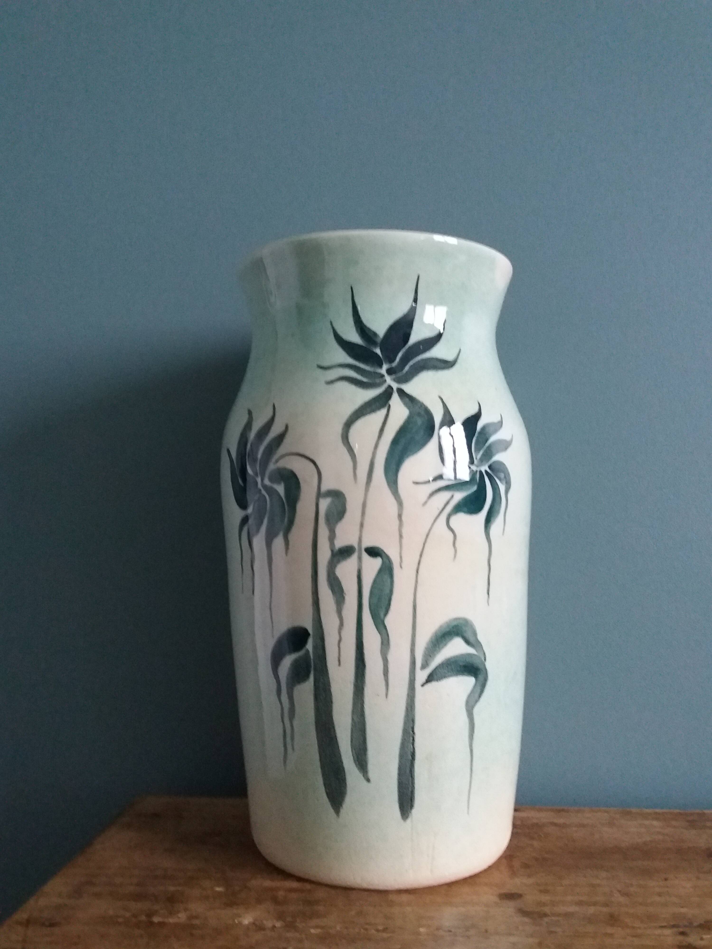 Vase signed Gabet