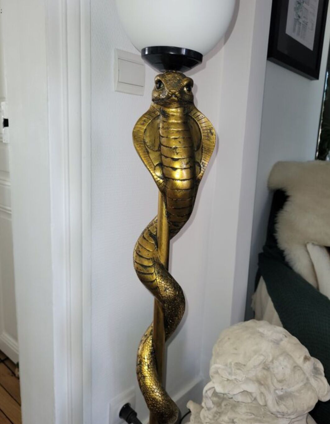 Snake floor lamp