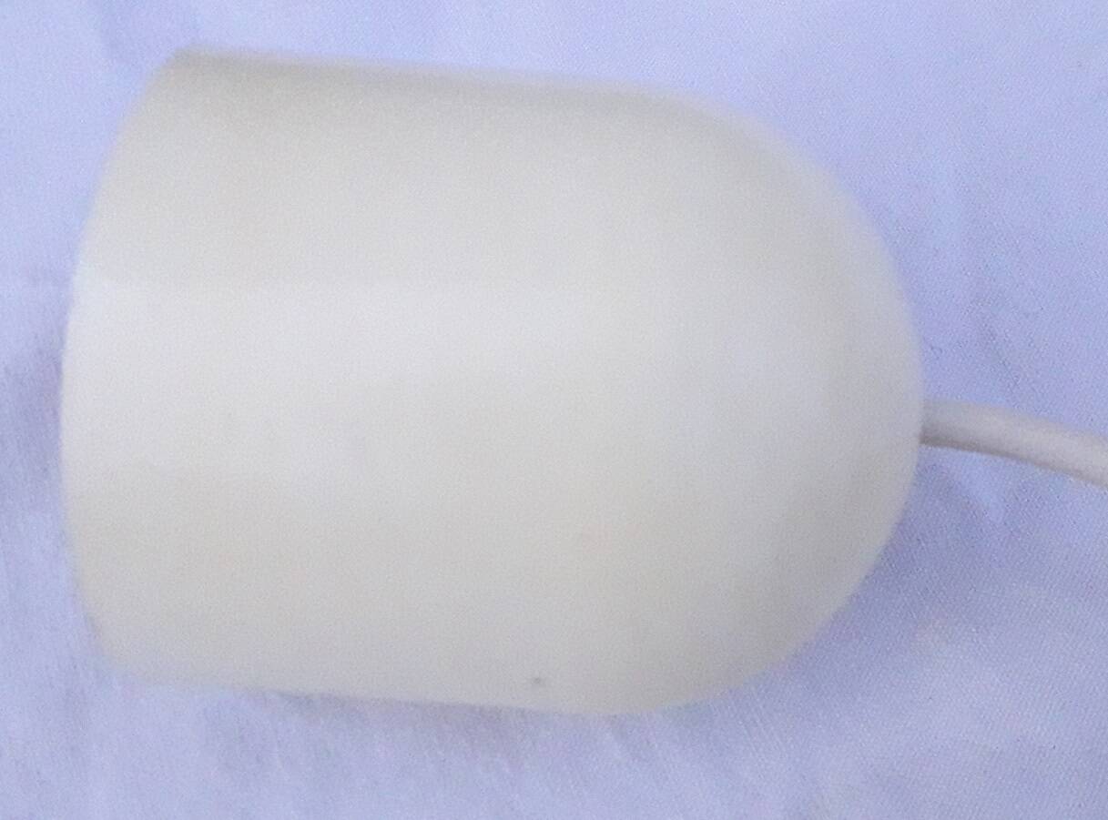 Glass suspension forming a bulb.