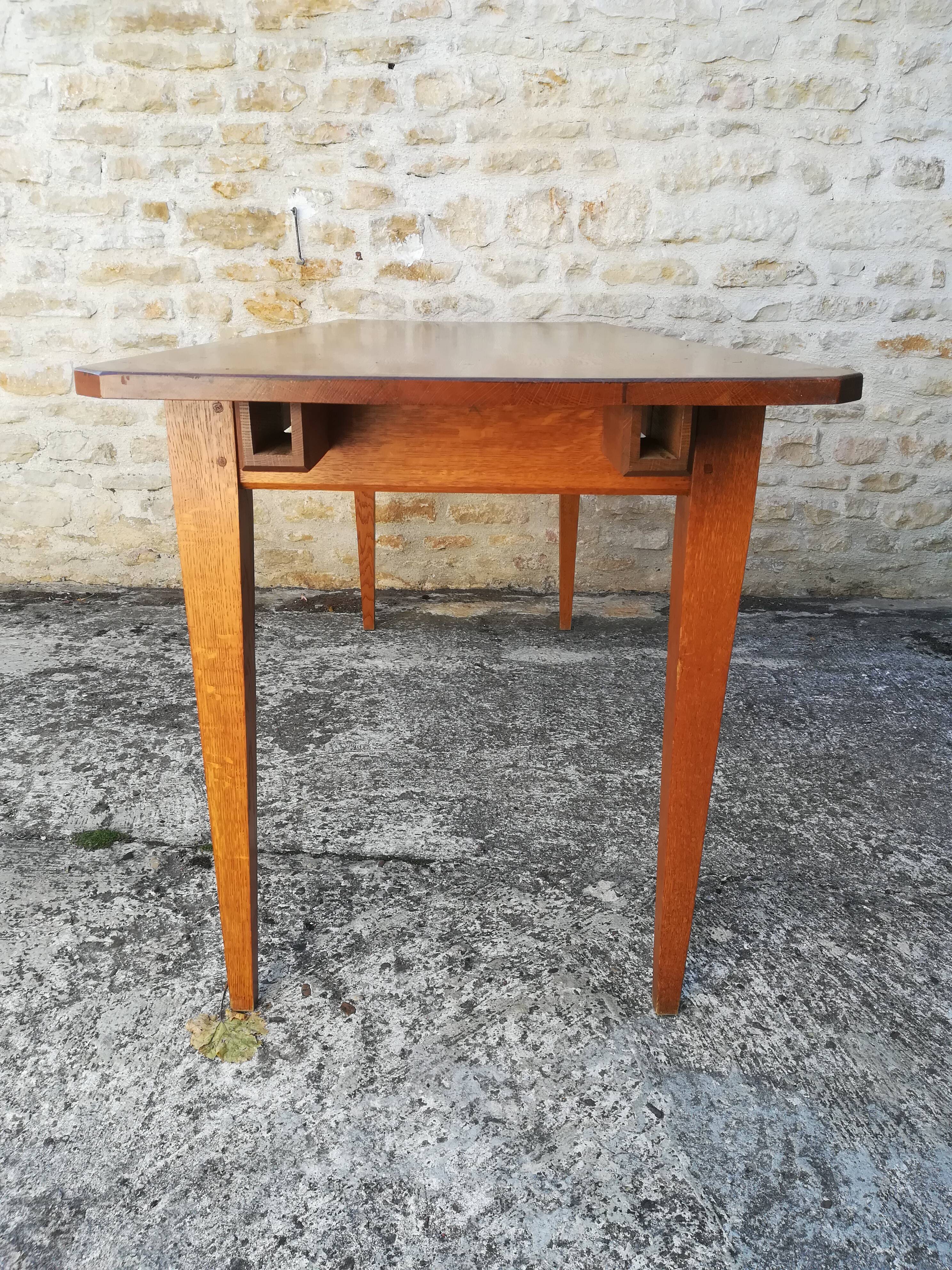 Oak table with two extensions