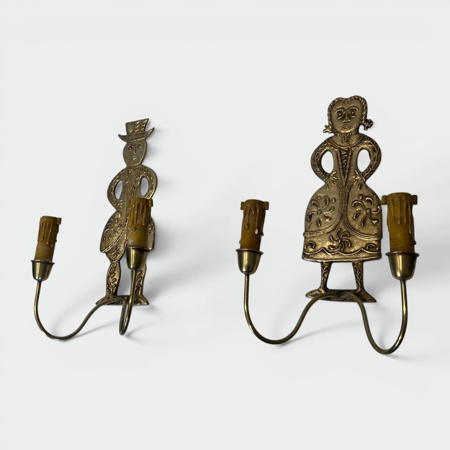 Paire d'Appliques Néoclassiques en Laiton à Décor de Personnages, Homme et