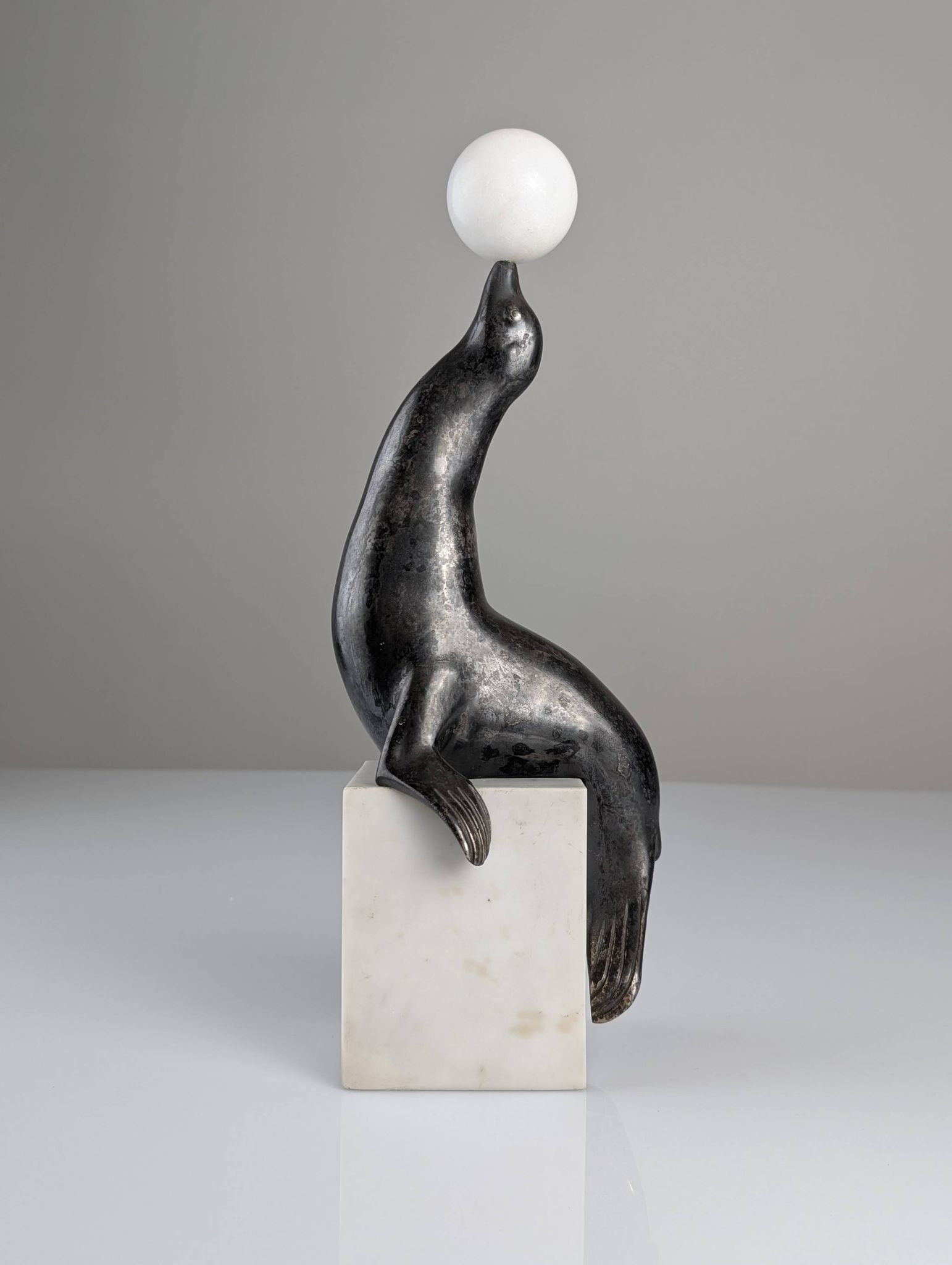 Sculpture de lion de mer Art Déco attribuée à Marcel-André Bouraine, années 1920.