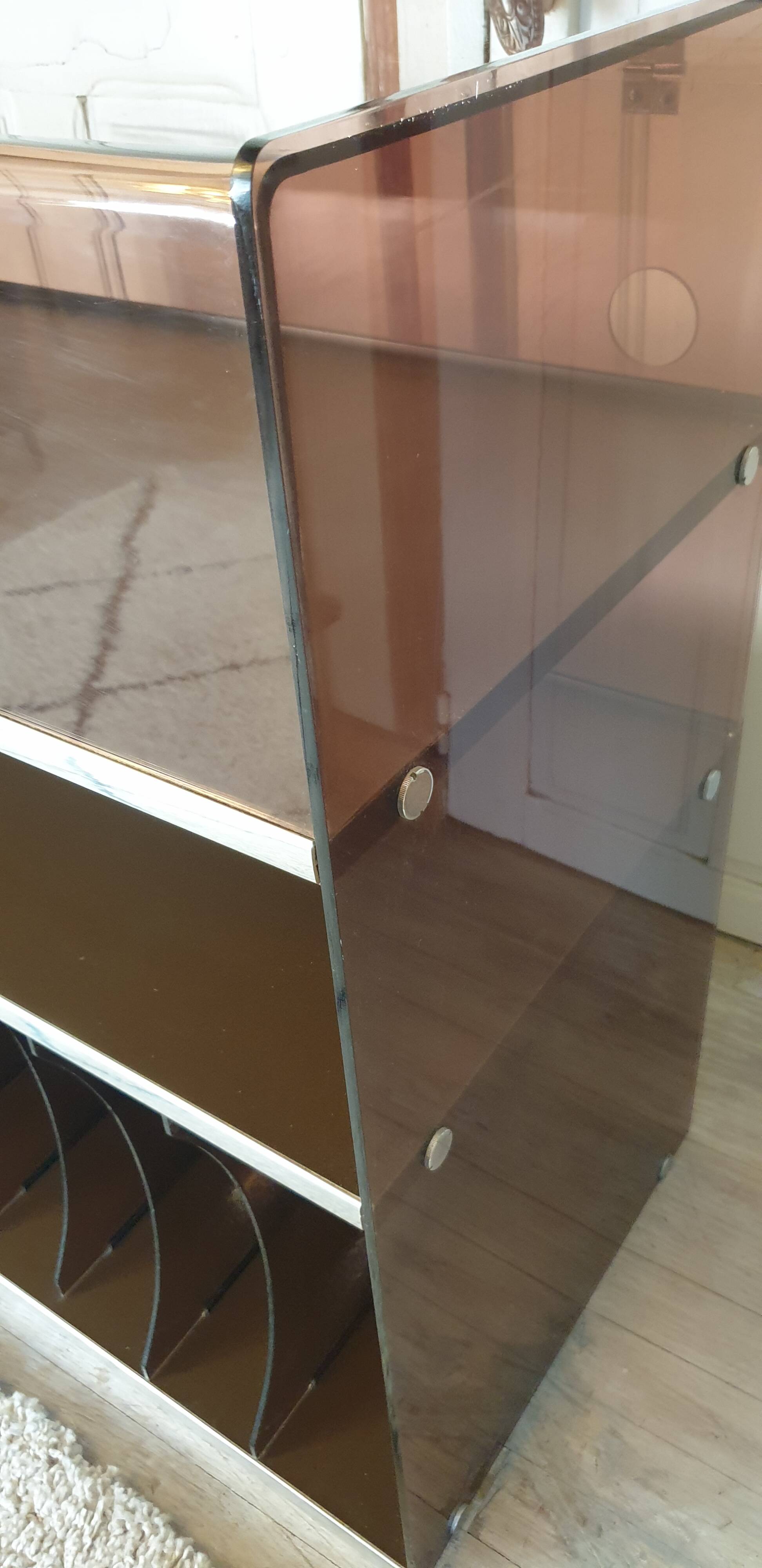 Meuble hifi stéréo en plexiglas