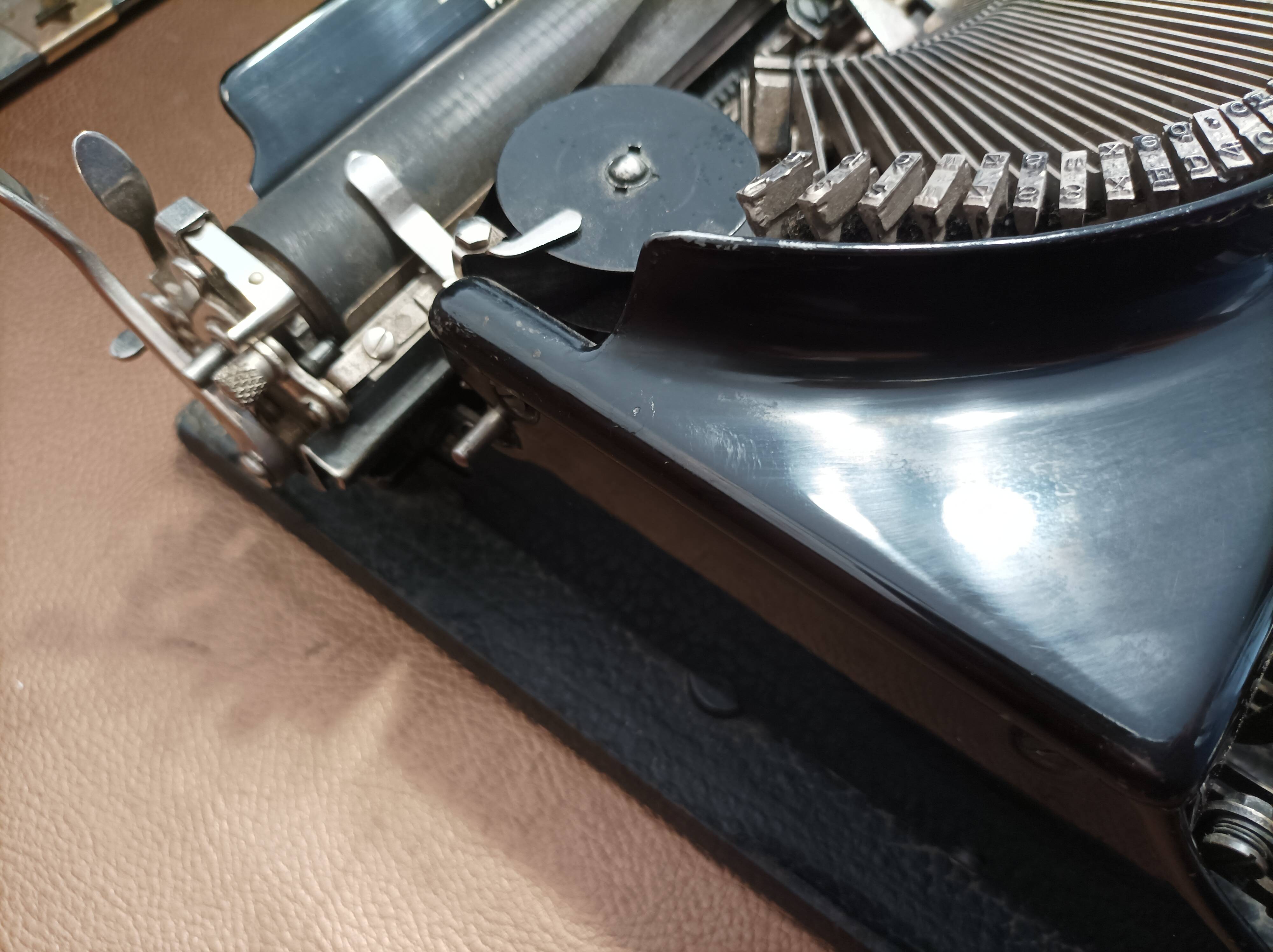 Remington typewriter. Junior 30s