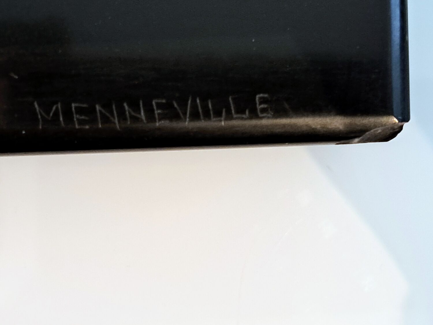 Chryselephantine sculpture signed Meneville