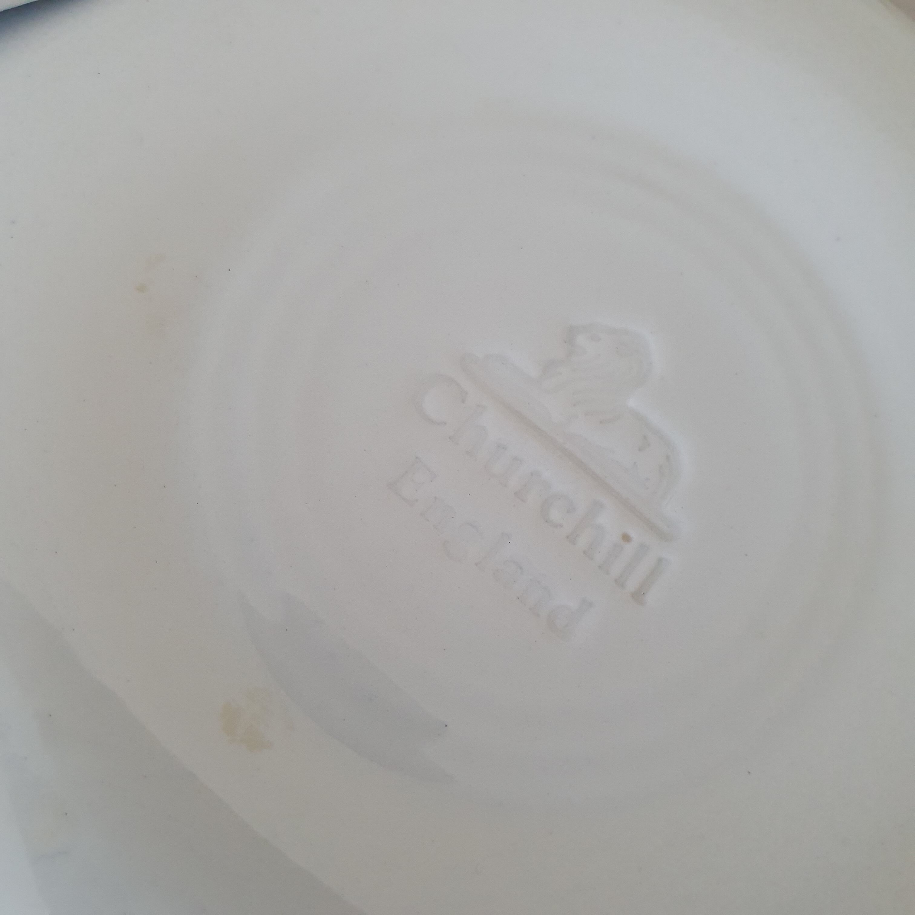 Churchill / Deep plates in English porcelain