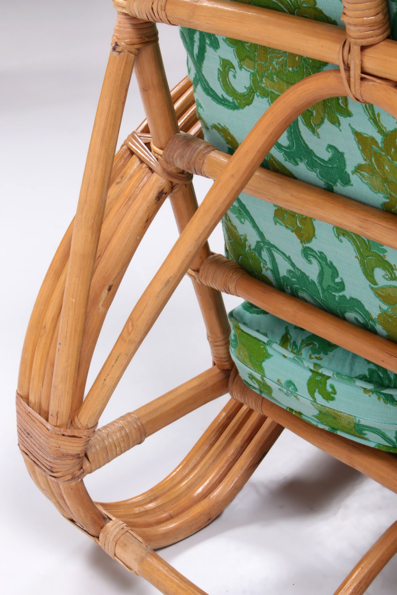 Vintage set of bamboo lounge armchairs and sofa with coffee table Paul Frankl, 1960s