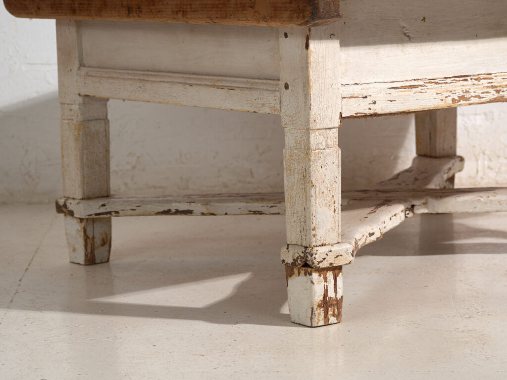 Antique pine coffee table – Central Europe, circa 1900