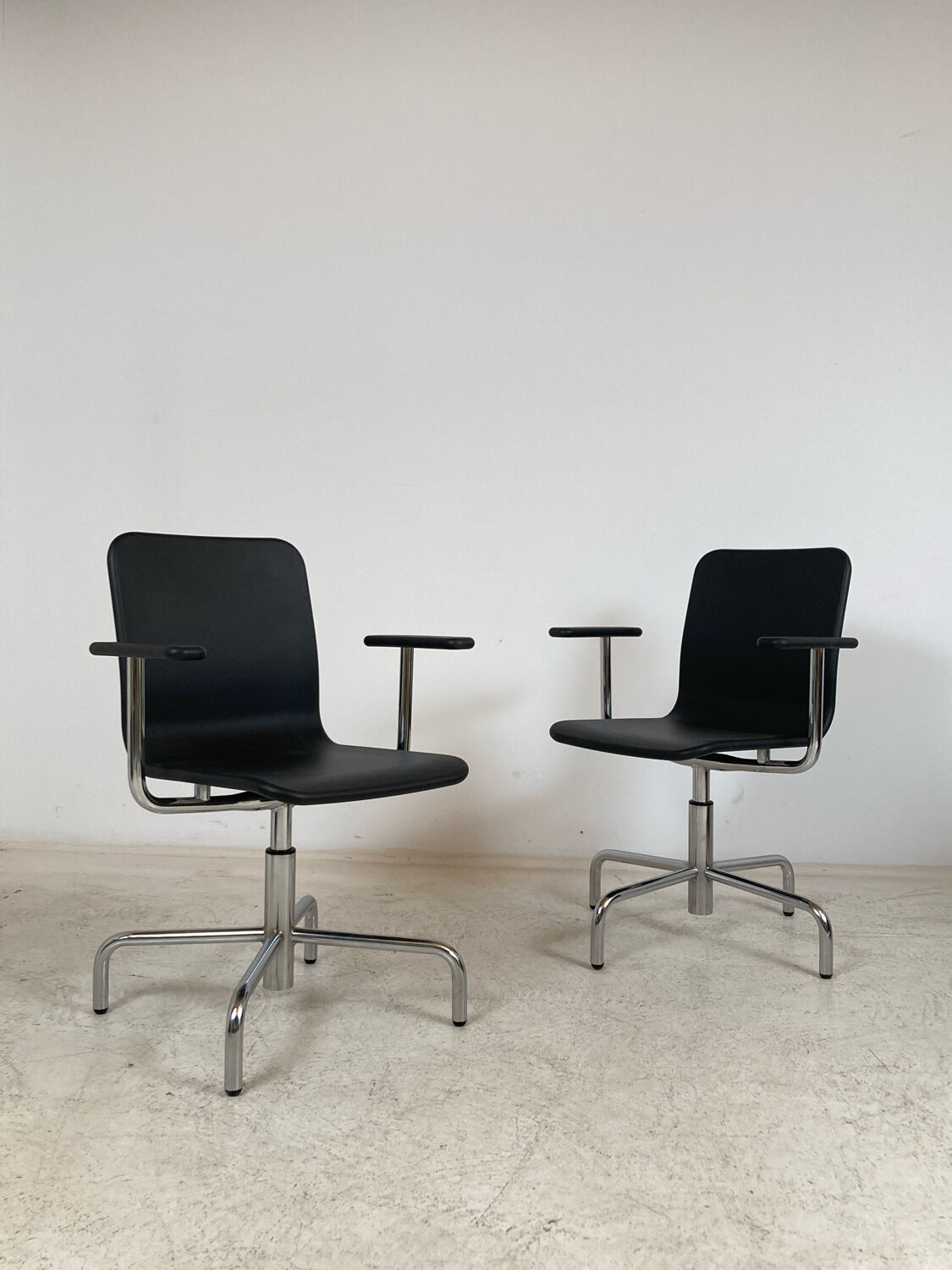 Soho armchair by Naoto Fukasawa for Magis