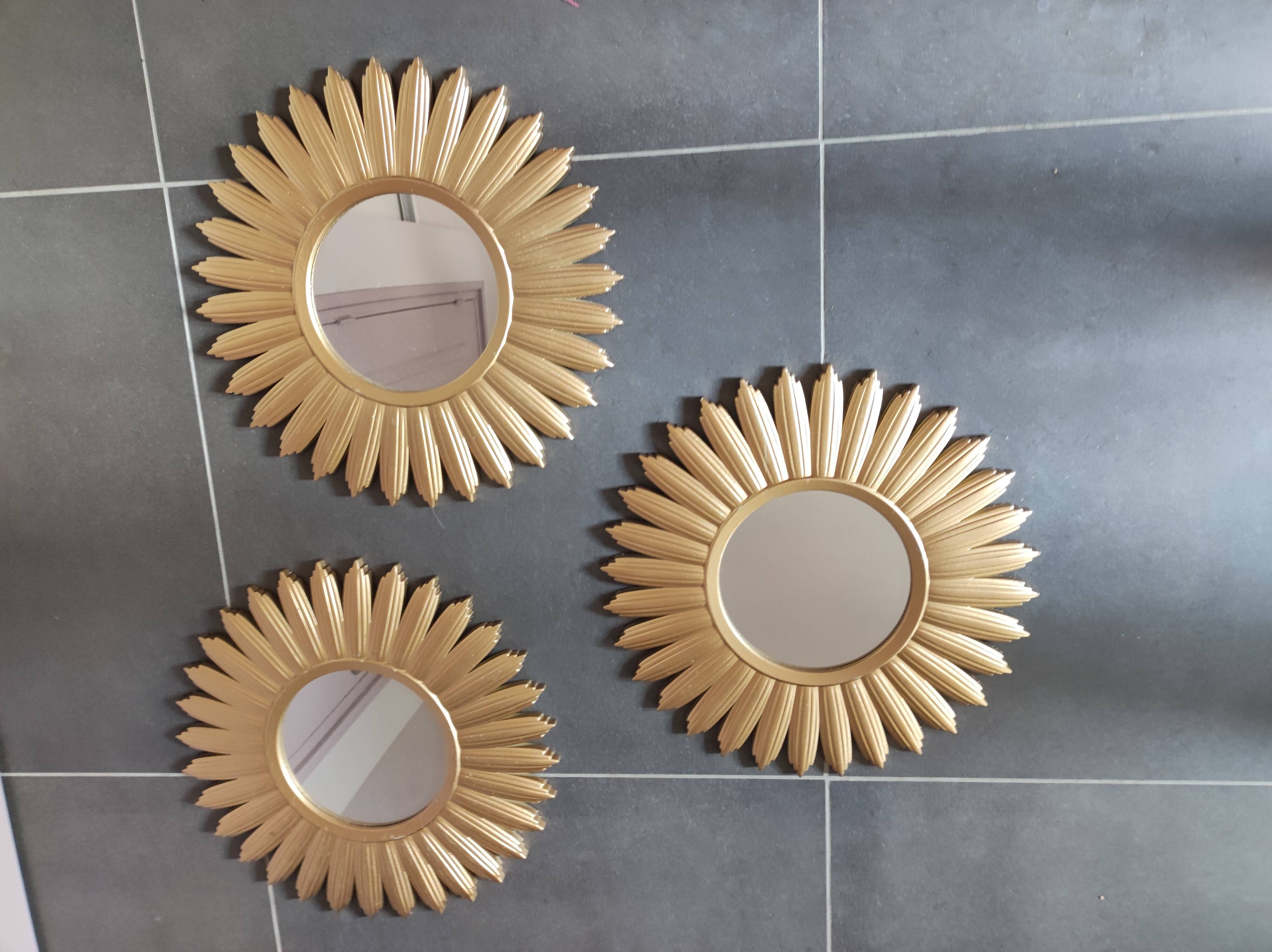 Sun mirror gilded wood frame / Diameter: 40 cm