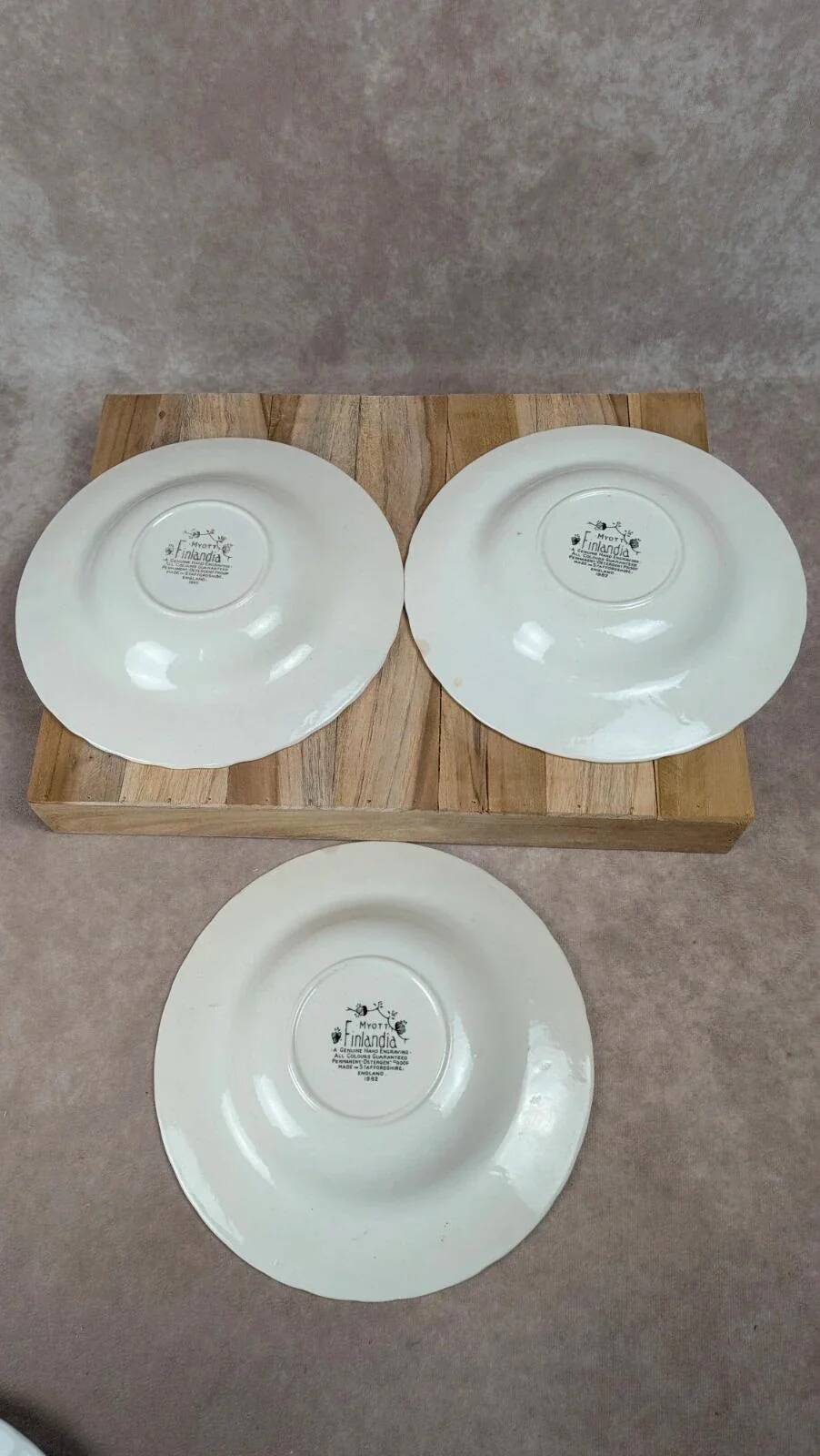 Set of 3 deep plates + dish – Myott Finlandia – England