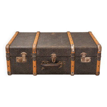 Vintage travel trunk – Wood, textured canvas and metal fittings