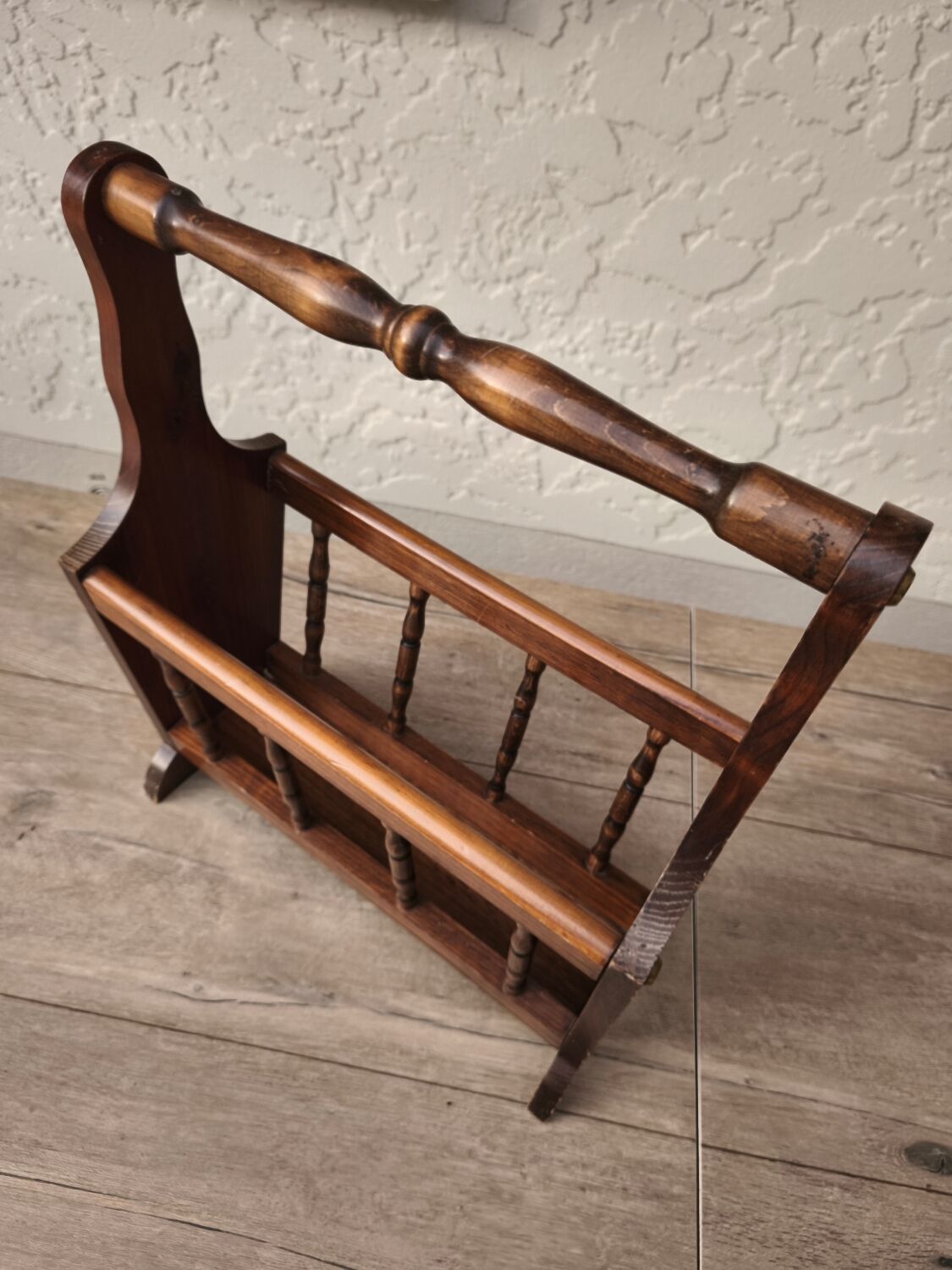Porte-revues en bois vintage