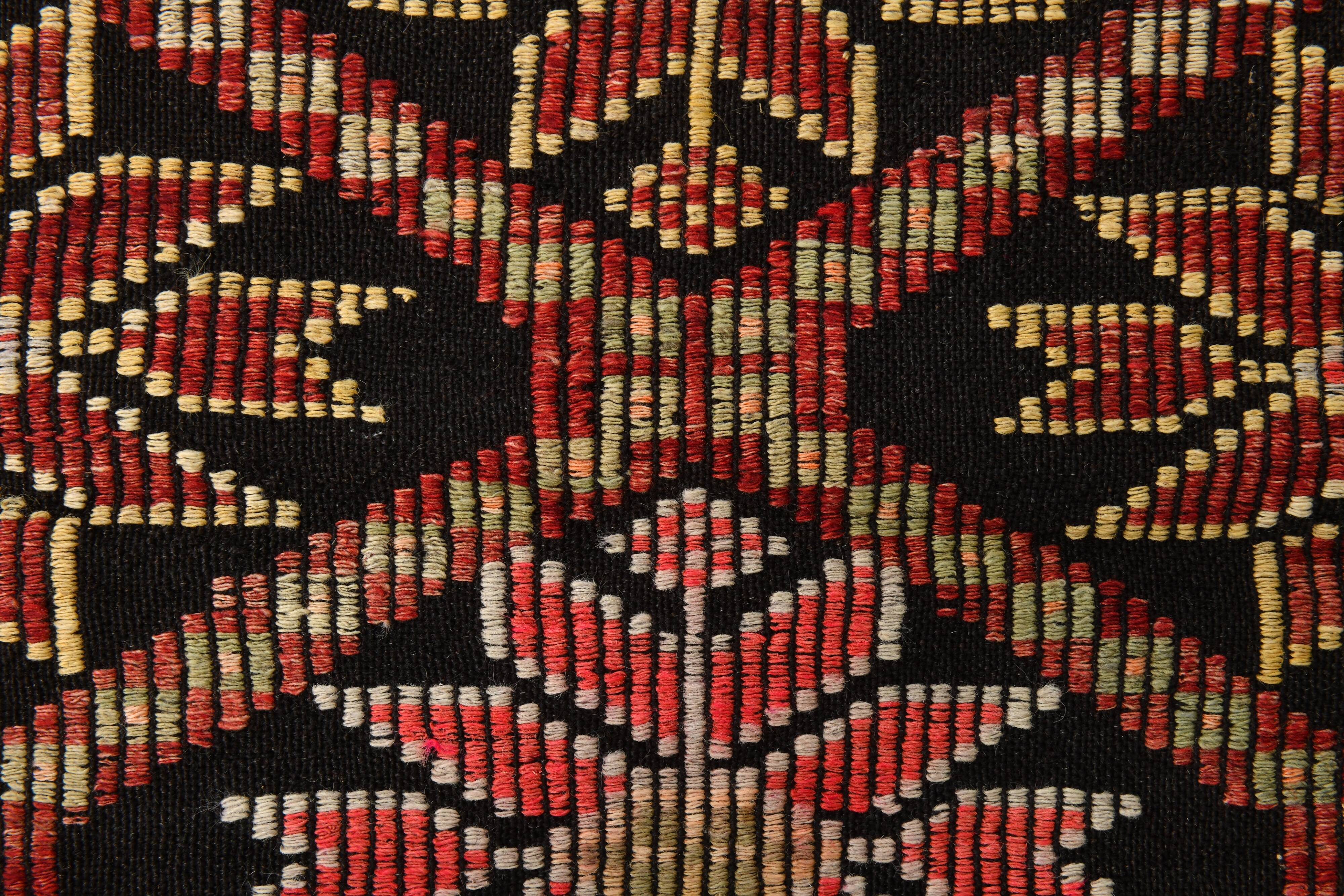4x8 Red & Black Star Pattern Vintage Kilim Rug, 136x234Cm