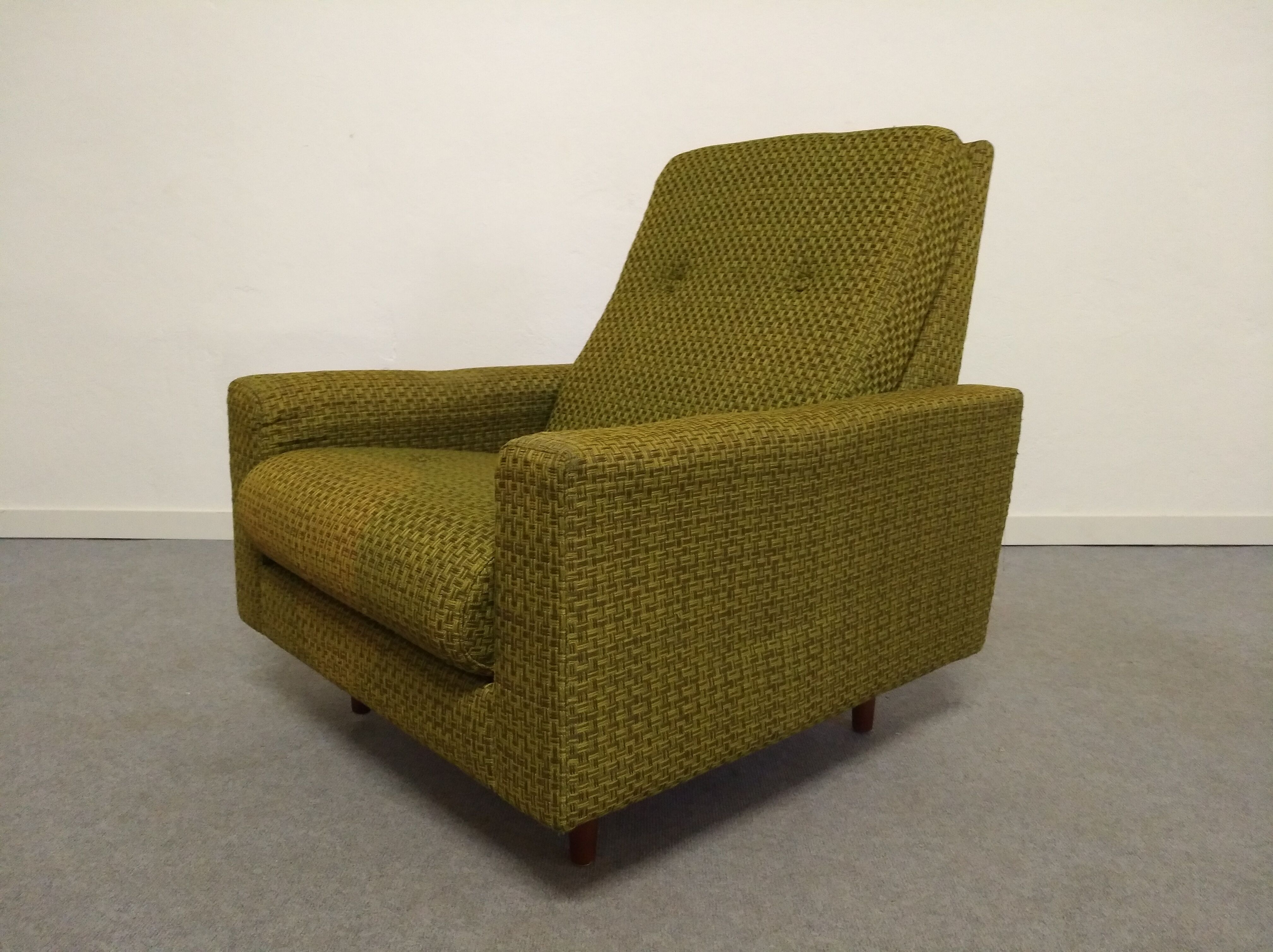 Pair of Italian armchairs from the 50s/60s