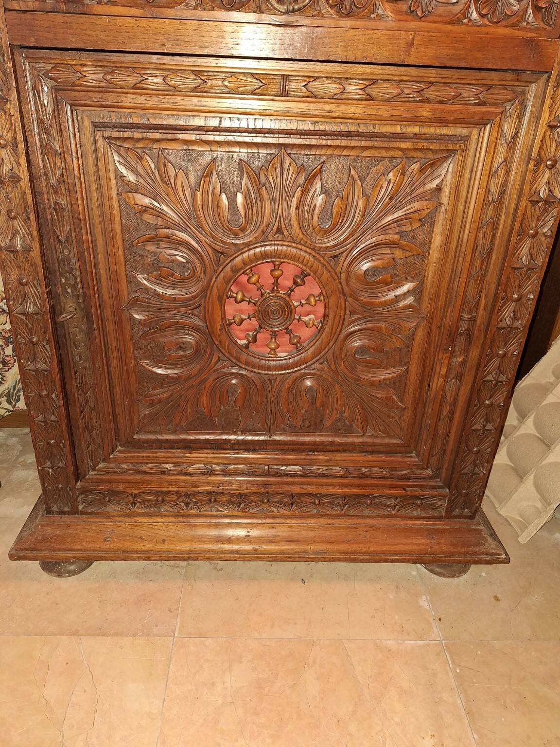 Antique carved oak wardrobe – figurative scene – late 19th century