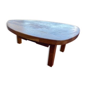 Table brutaliste