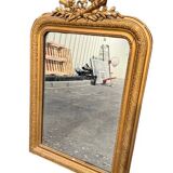 Mirror with moldings