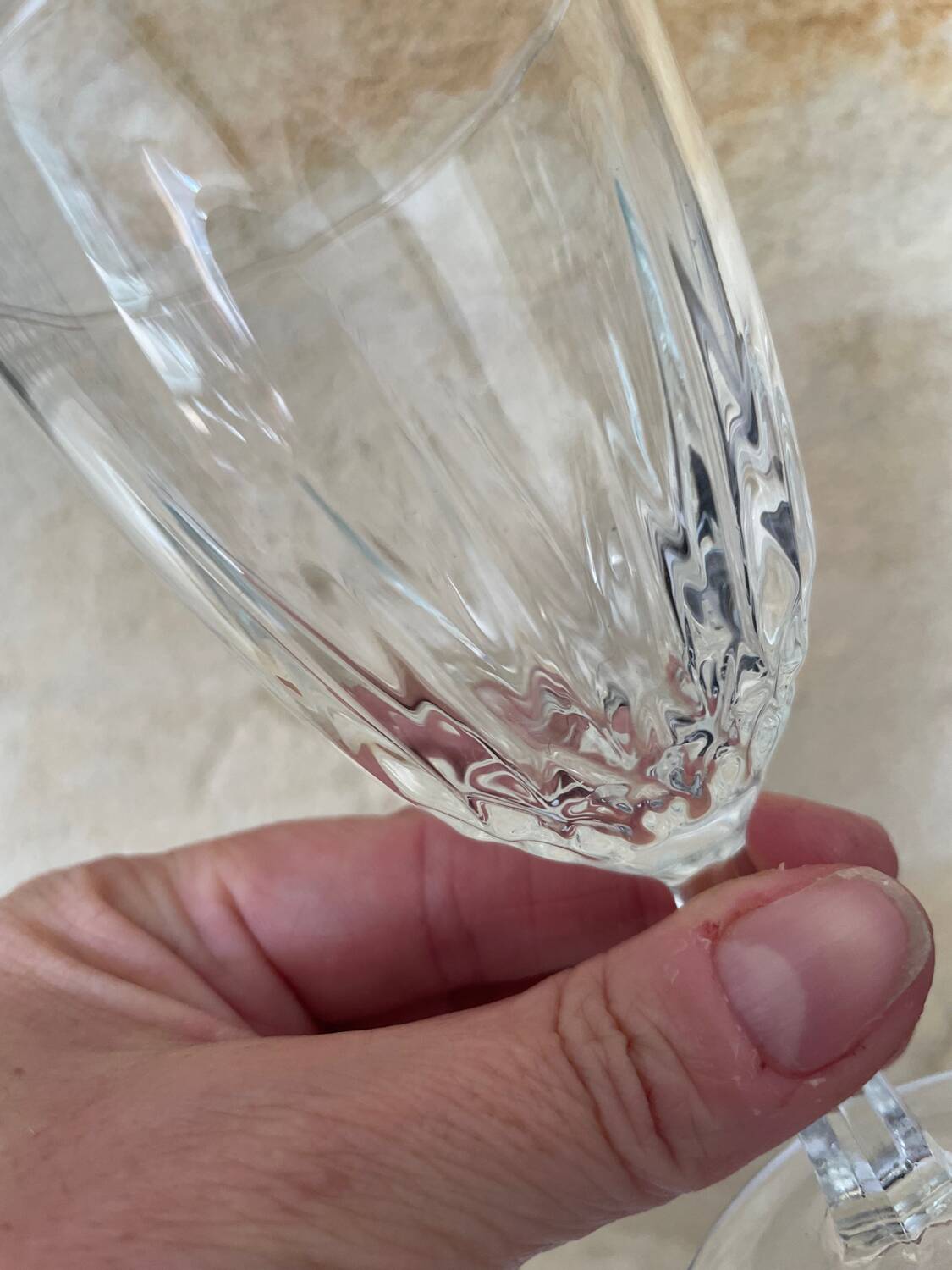 6 verres à vin à pied cannelé fabriqués en France