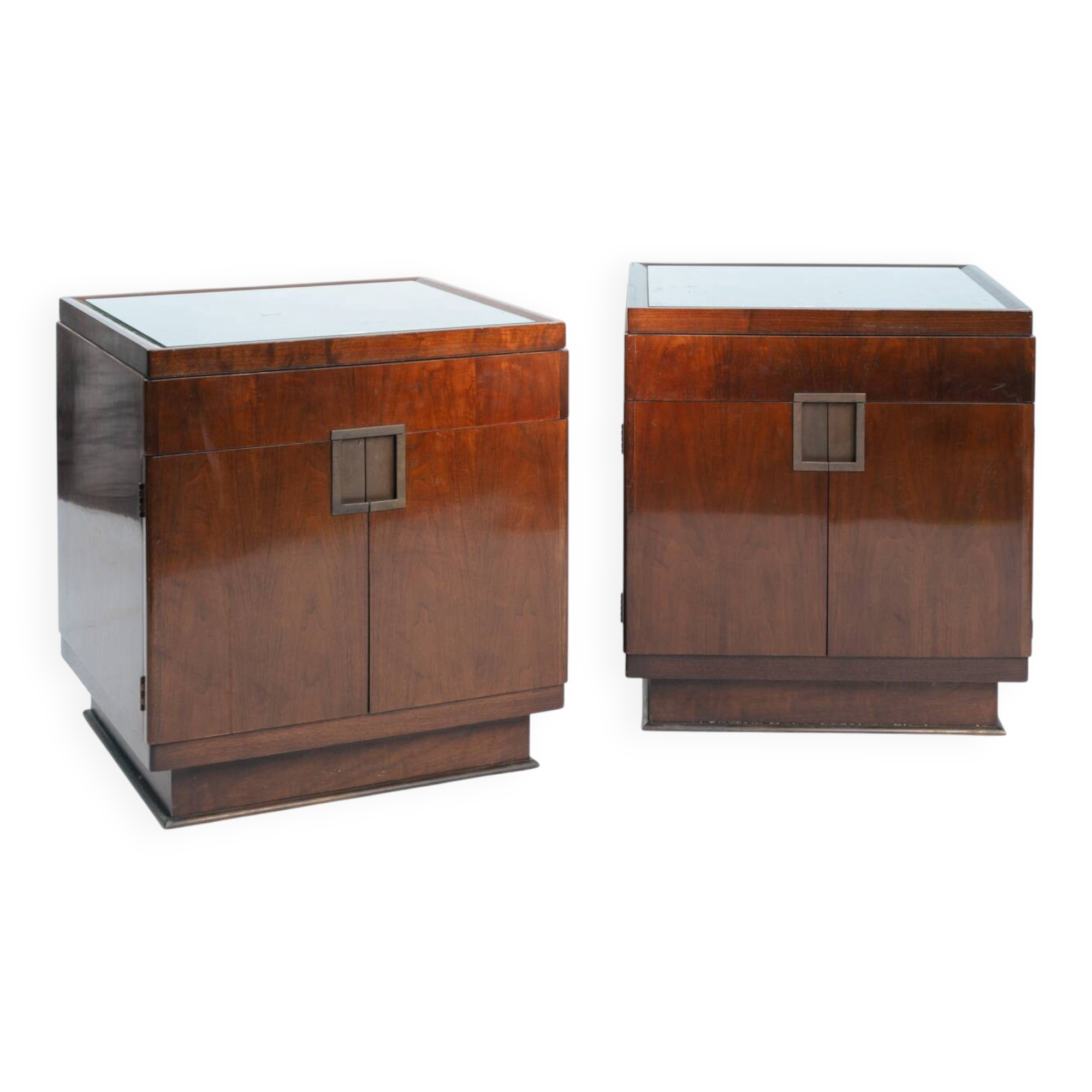 Walnut Veneered Drawer Cabinets or Nightstands by Baker, England, 1970s