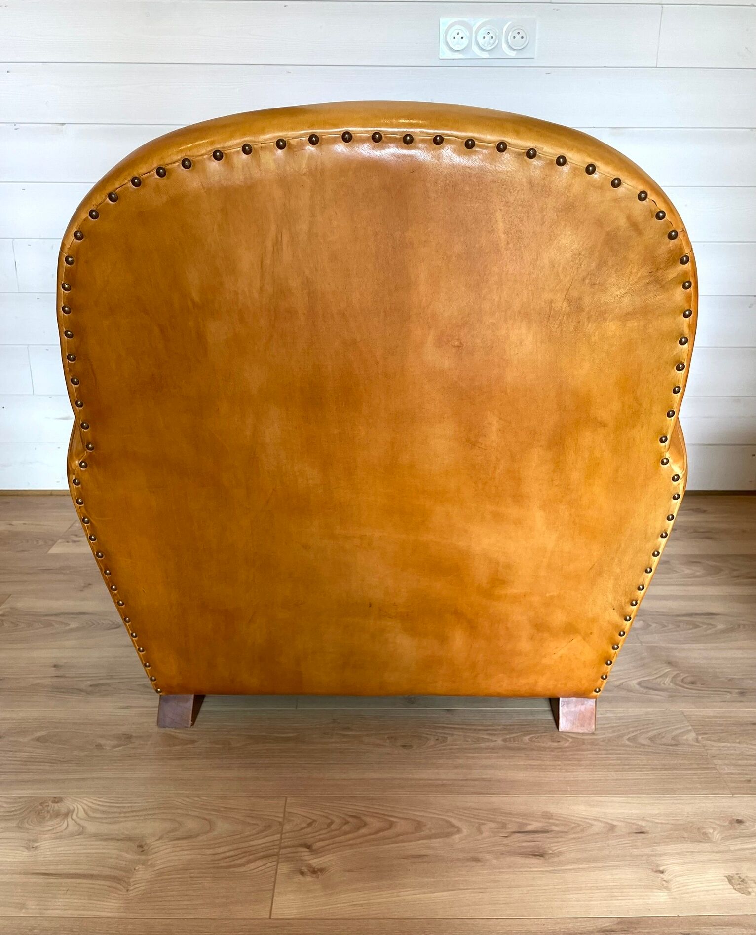 Authentic Club Lounge Set (Sofa + 1 Armchair) in Basane Leather