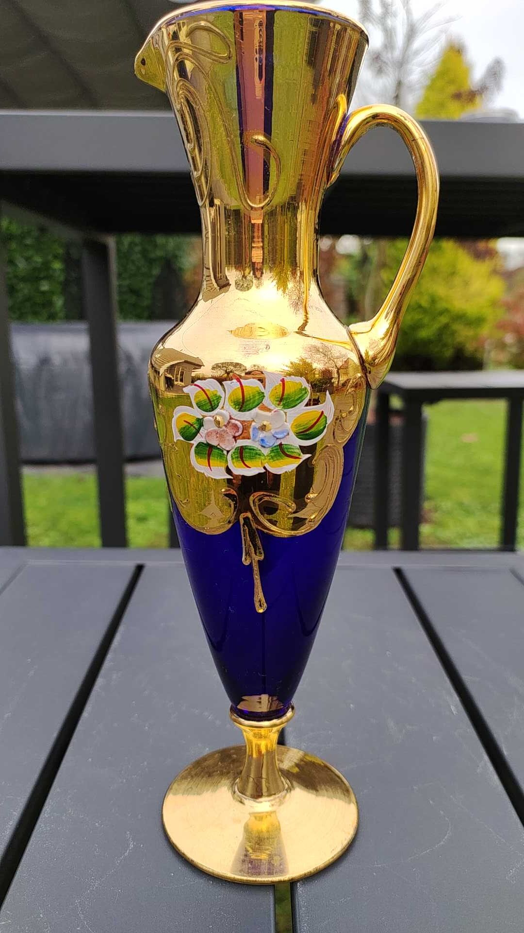 Trefuochi Murano vase in blown glass, floral pattern in relief