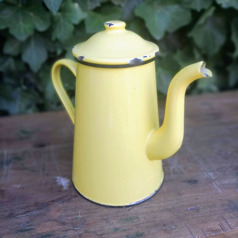 Yellow enamelled coffee maker