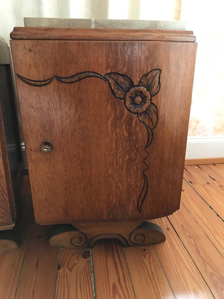 Set of 2 art deco-style bedside tables