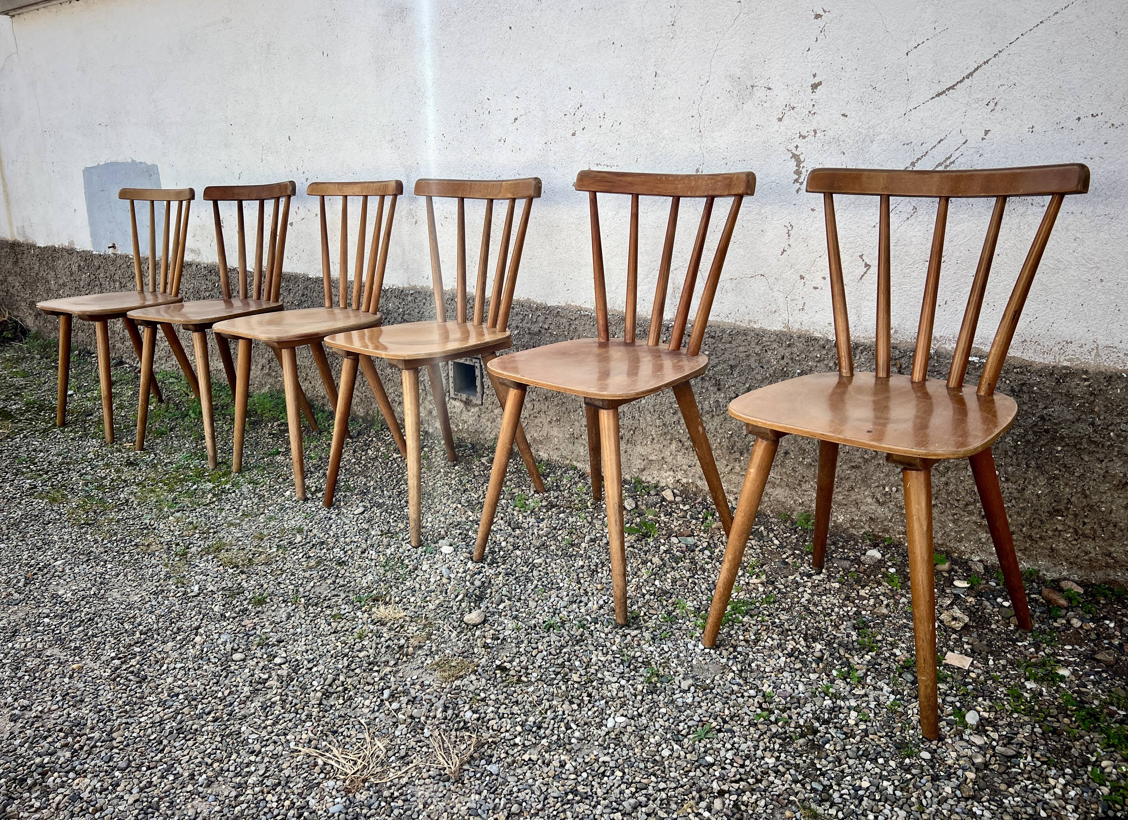 Set of 6 vintage bistro chairs – Warm stained wood – Compass legs