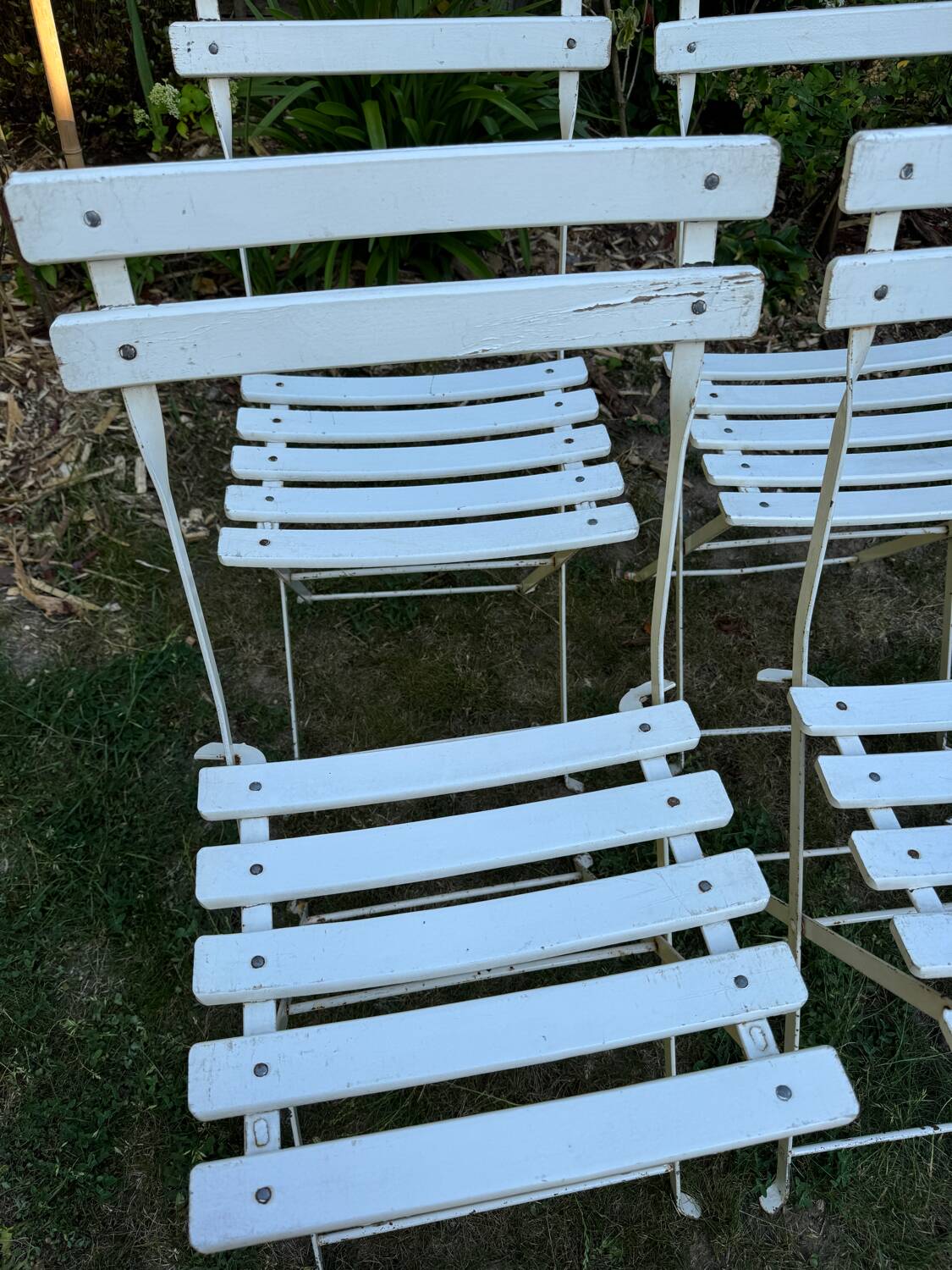 Set of 4 vintage folding chairs in metal and wood