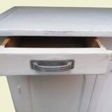 Small Parisian buffet in painted wood.