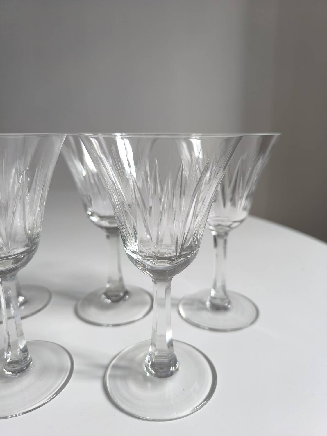 Set of 7 chiseled crystal glasses