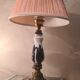 Lampe pied céramique et bronze, abat  jour plissé vieux rose 48x29  art deco