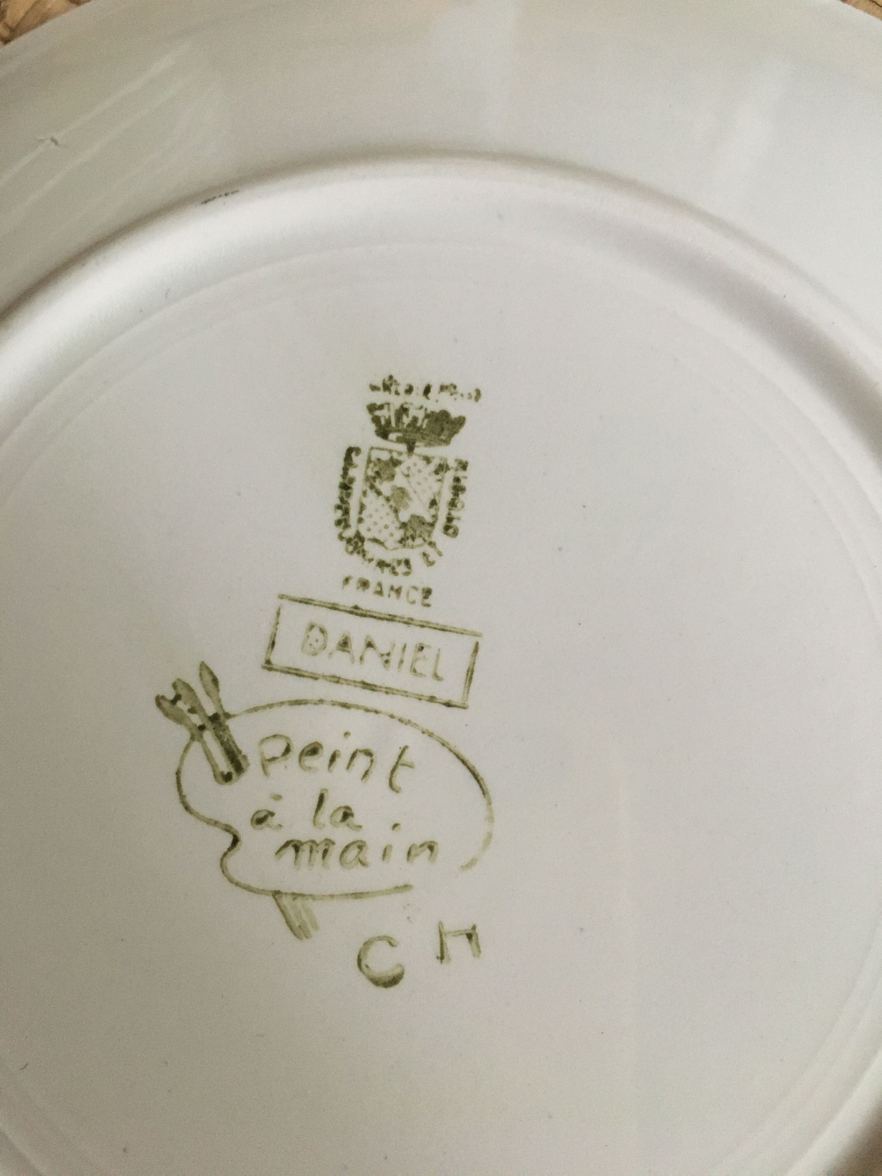 Series of 10 dessert plates