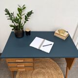 Scandinavian desk from the 1950s with compass legs.