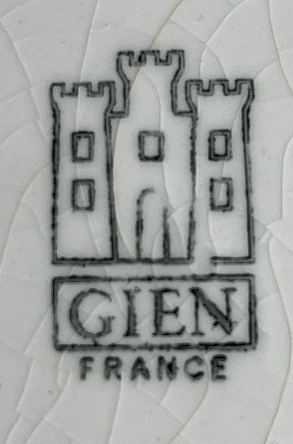 Assiette ancienne Gien