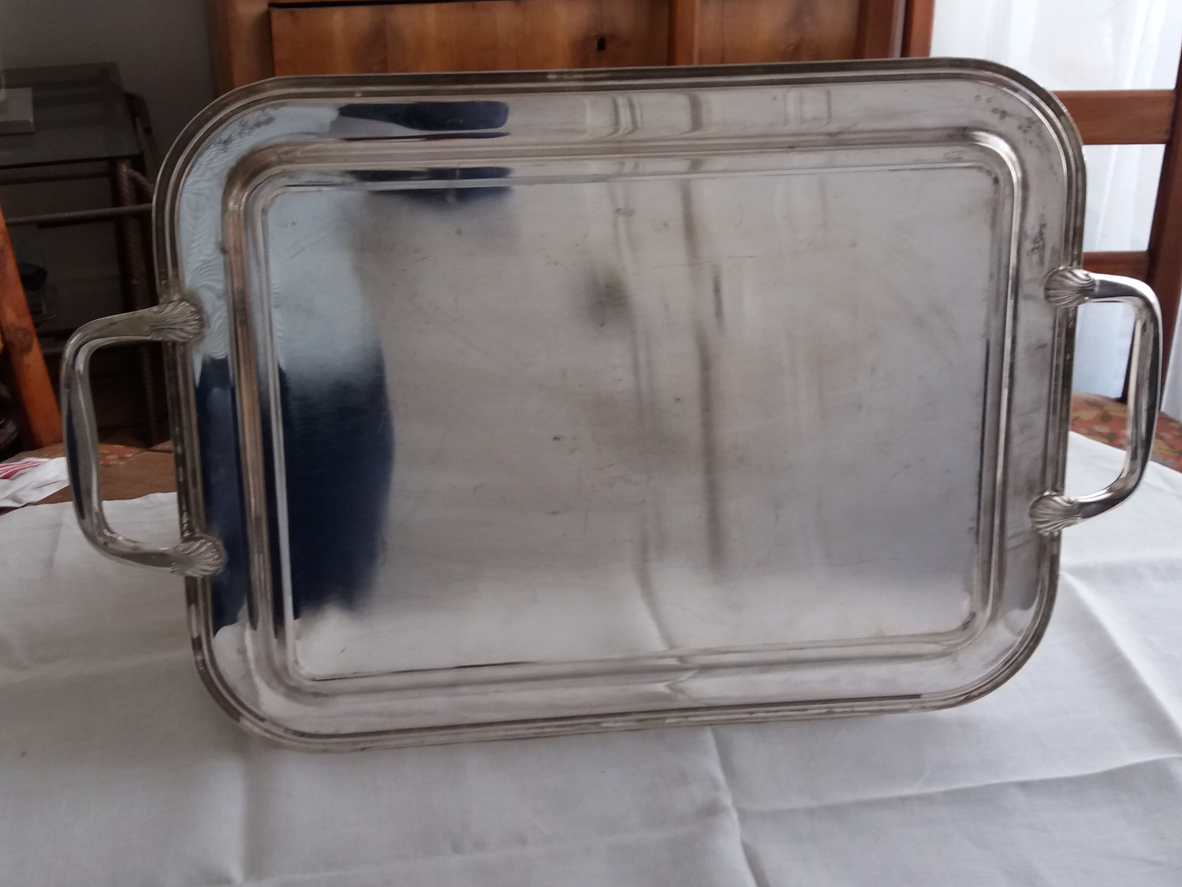 Rectangular silver metal top